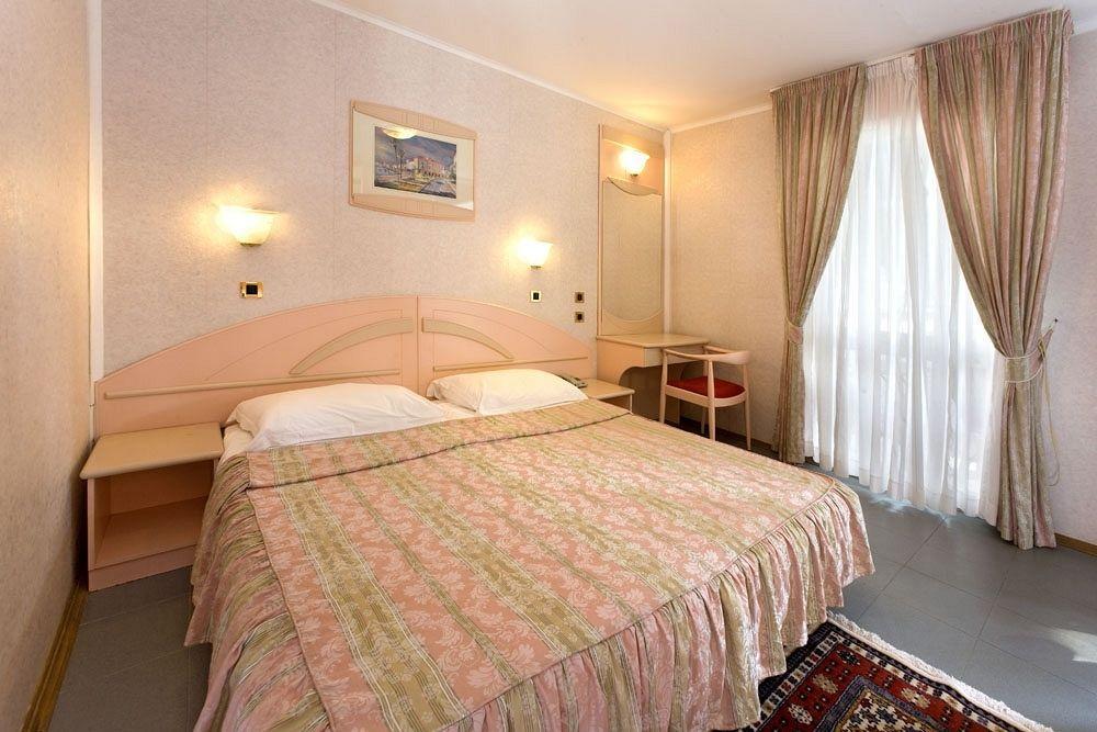 פורץ Garden Suites Park Plava Laguna מראה חיצוני תמונה