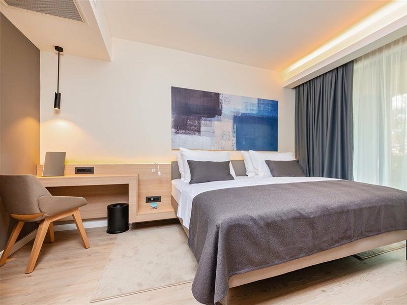 פורץ Garden Suites Park Plava Laguna מראה חיצוני תמונה